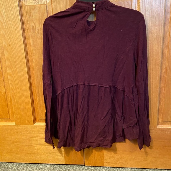 Coco + Jaimeson Open Neck Top - Picture 2 of 3